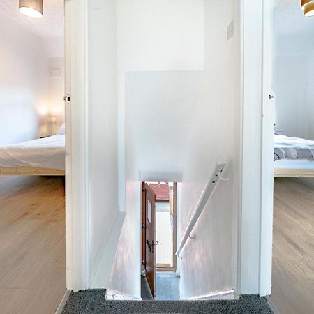 Modern 3 Bedroom House Close To Ferry And City Centre ベルファスト エクステリア 写真